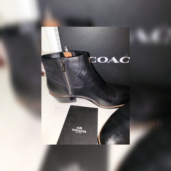 COACH Leather Dani Ankle Booti 7.5 New!!! - Picture 3 of 13